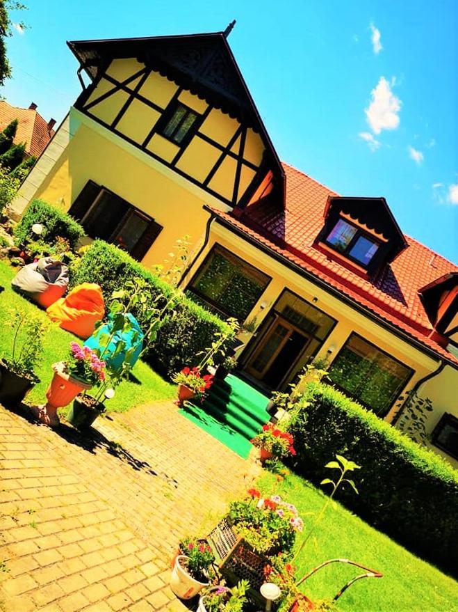 Penzión Pod orechom Turčianske Teplice Exterior foto